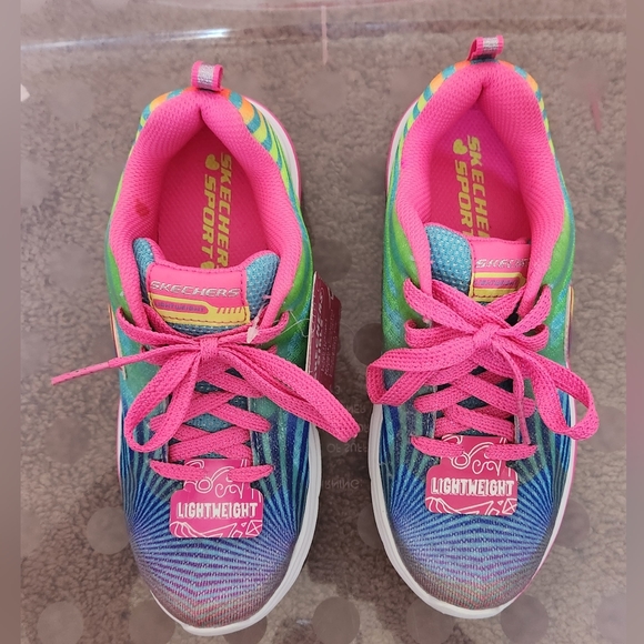 Girls Skechers Lightweight Sneakers - Picture 2 of 8